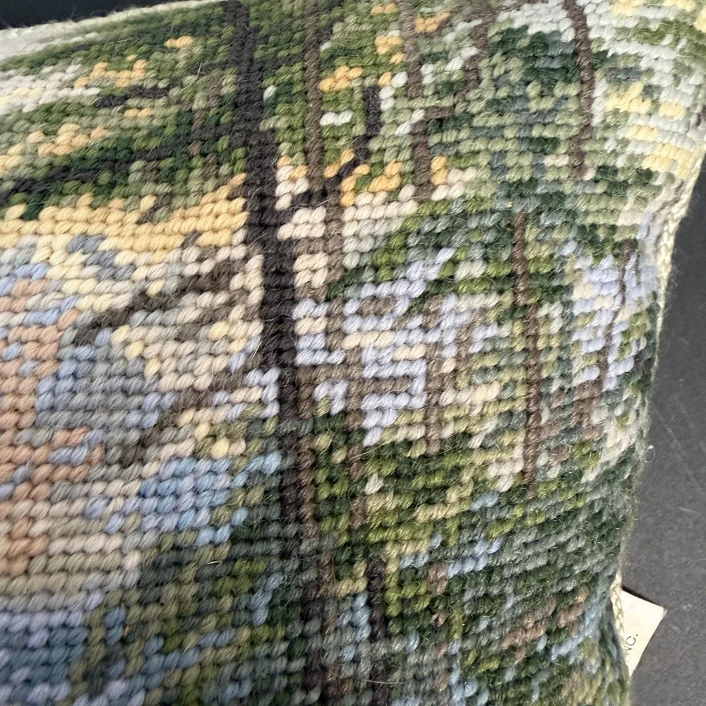 Wolf Needlepoint Pillow Tapestry Style Wildlife Cabin‎ Lodge Decor 16x12